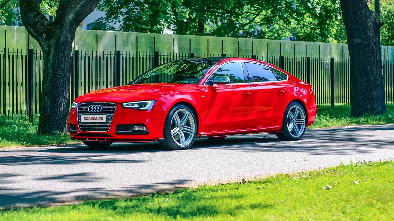 Audi a5 f5. Audi a5 Sportback Red. Audi a5 Sportback красная. Ауди s5 седан. Audi a5 Sportback 2021 Red.