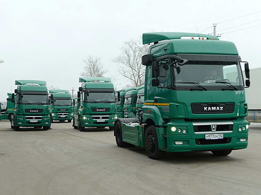 КАМАЗ поставил компании «ИТЕКО Россия» большую партию тягачей - «Грузовики и автобусы»