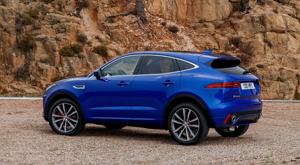 Кроссовер Jaguar e Pace 2020