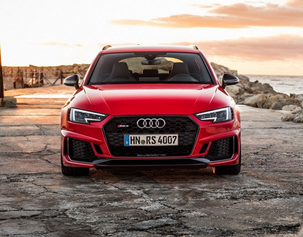 Audi указывает ложные данные об отдаче RS4 - «Audi»