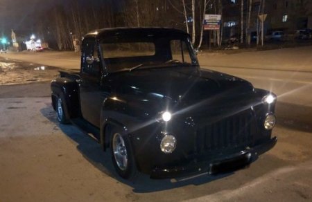 Автолюбитель сделал ретро-пикап из грузовика ГАЗ-53 - «Автоновости»