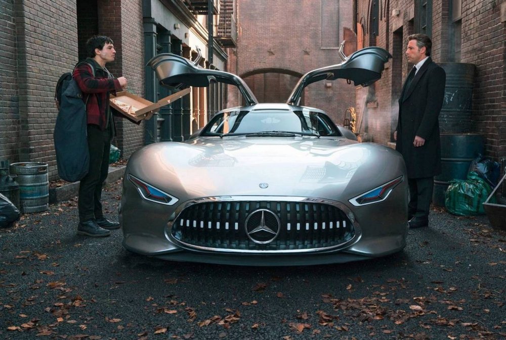 Бэтмен пересядет на суперкар Mercedes - «Mercedes-AMG»