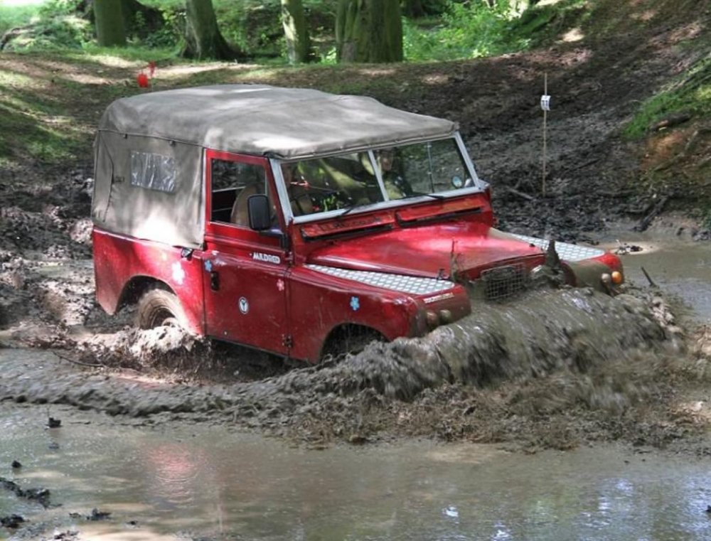 Британец переделал Land Rover в паровоз - «Land Rover»