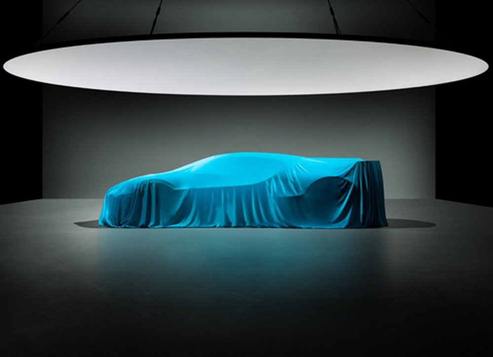 Bugatti Divo интригует силуэтом в новом тизере - «Bugatti»