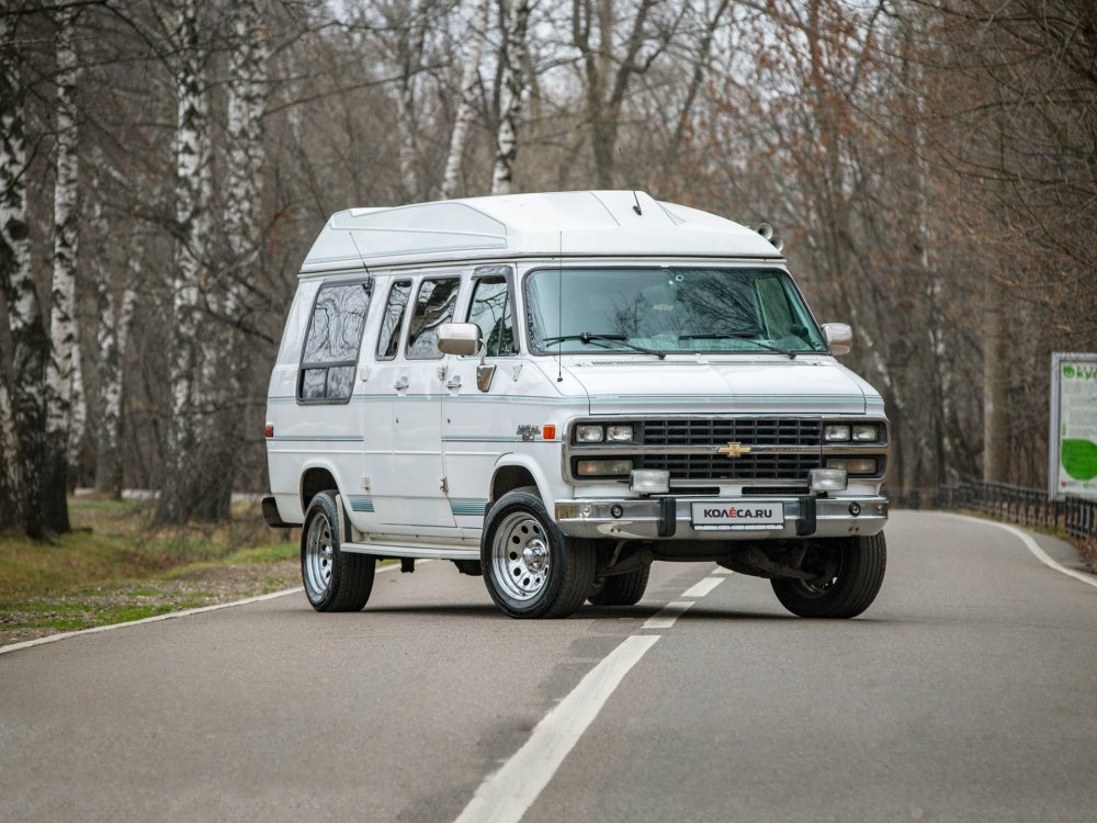 Дороже заправить, чем отремонтировать: опыт владения Chevrolet Chevy Van 1993 года - «Тест-драйв»