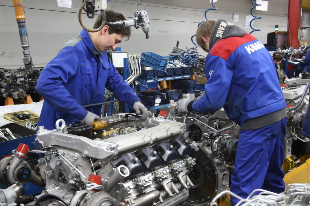 КАМАЗ и Daimler обсудили развитие производственных систем заводов в РФ - «Daimler»
