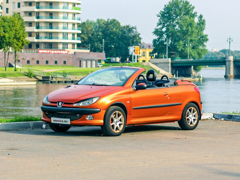 Крошечный, но семейный: опыт владения Peugeot 206 СС - «Тест-драйв»