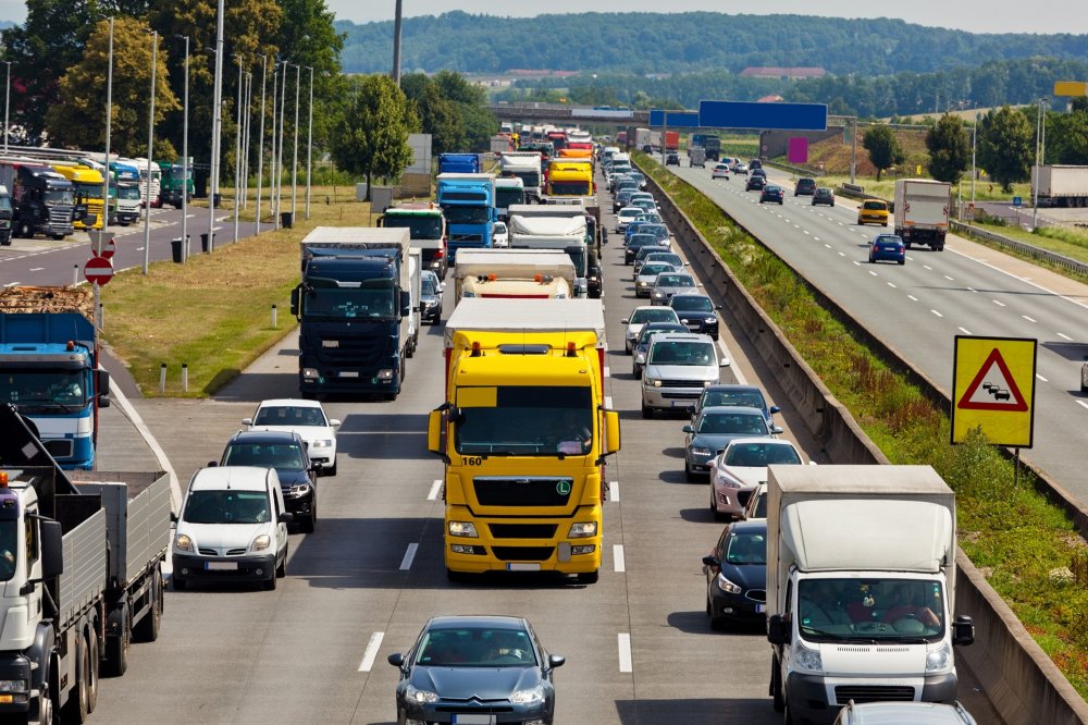 МВД регламентирует вопросы в сфере перевозок опасных грузов - «Грузовики и автобусы»