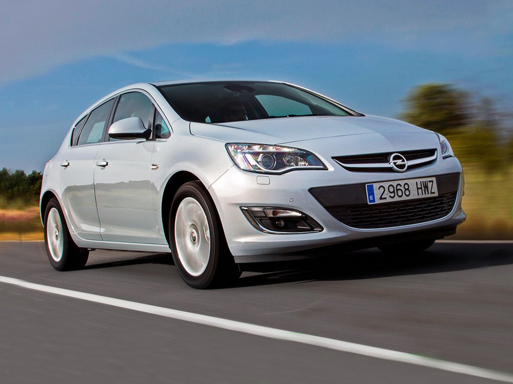 Opel Astra J с пробегом: почти идеальный кузов и неприлично дорогая рулевая рейка - «Opel»