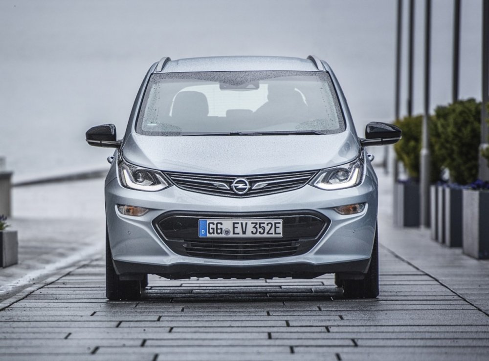 Opel не справляется со спросом на Ampera-e - «Opel»