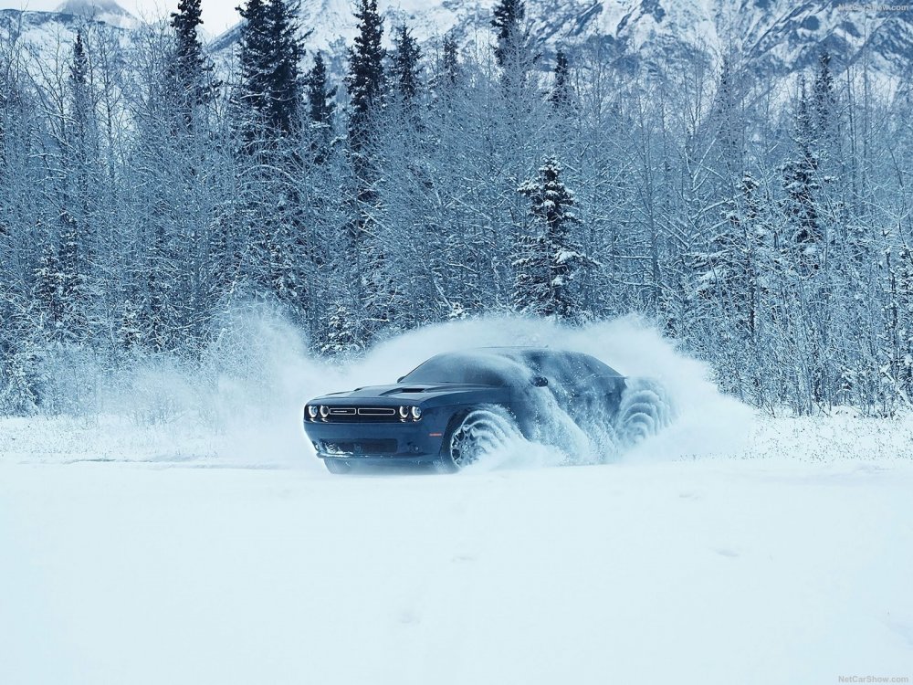 Первые тесты Dodge Challenger GT AWD: полноприводный покоритель снега - «Dodge»