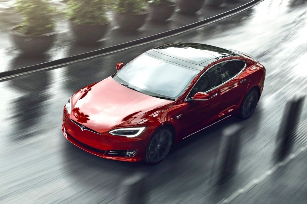 Tesla привезла на Нюрбургринг дизель, чтобы побить рекорд Porsche Taycan - «Tesla»