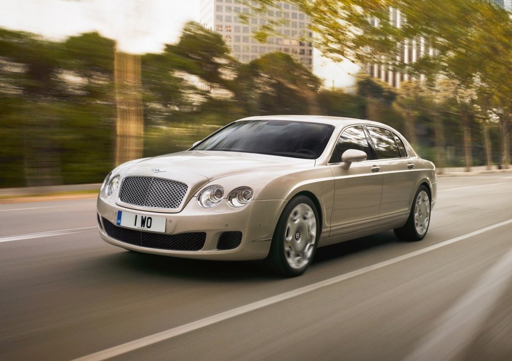 В России упали продажи подержанных люксовых машин - «Bentley»