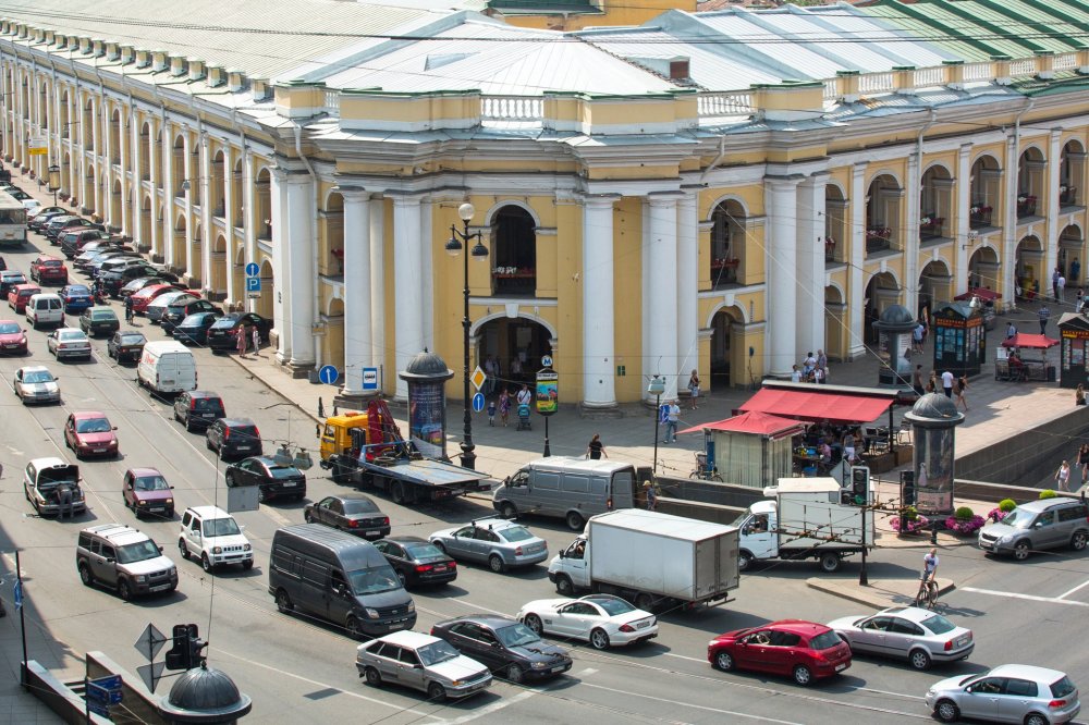 В России за 10 лет почти в два раза увеличилось количество автомобилей - «Грузовики и автобусы»