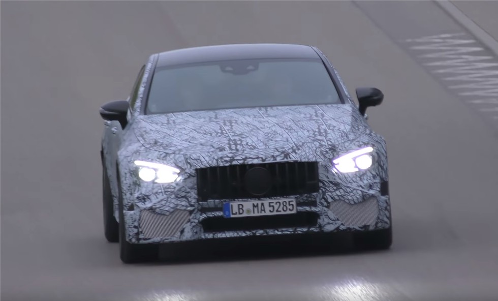 Mercedes-AMG GT4 в камуфляже засекли на видео перед премьерой - «Mercedes-AMG»