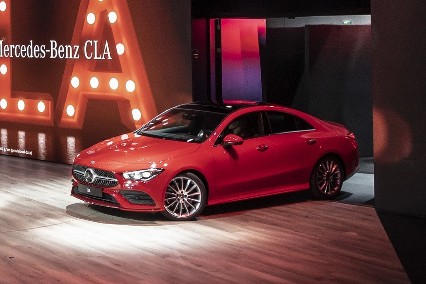 Новый Mercedes-Benz CLA: понимающая мультимедиа и только многорычажка сзади - «Mercedes-Benz»