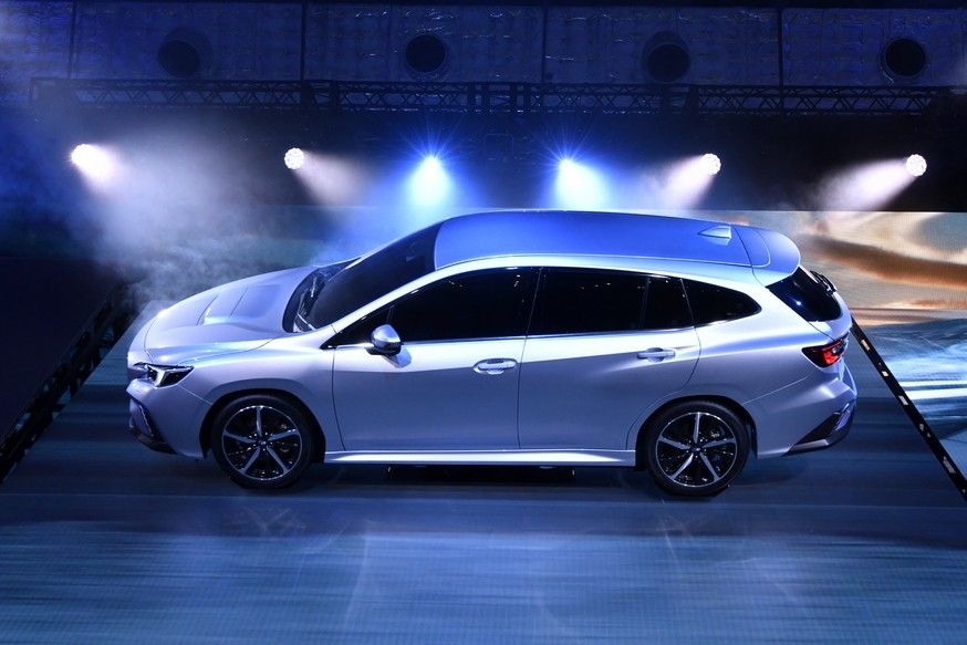 Новый универсал Subaru поймали «живьём». Модель первой получила «оппозитник» 1.8 - «Subaru»