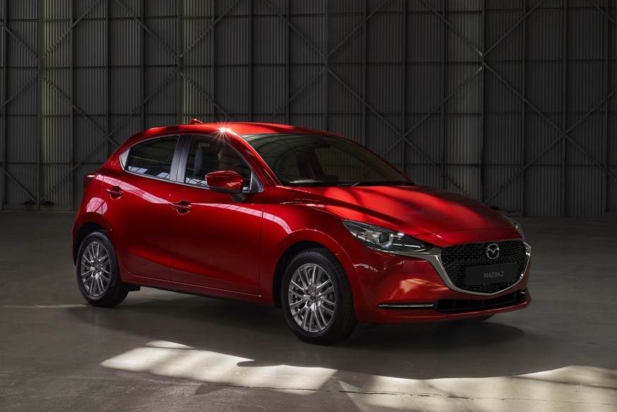 Обновлённая Mazda 2: дизайн в стиле «шестёрки» и богатые комплектации. Цены – выше - «Mazda»