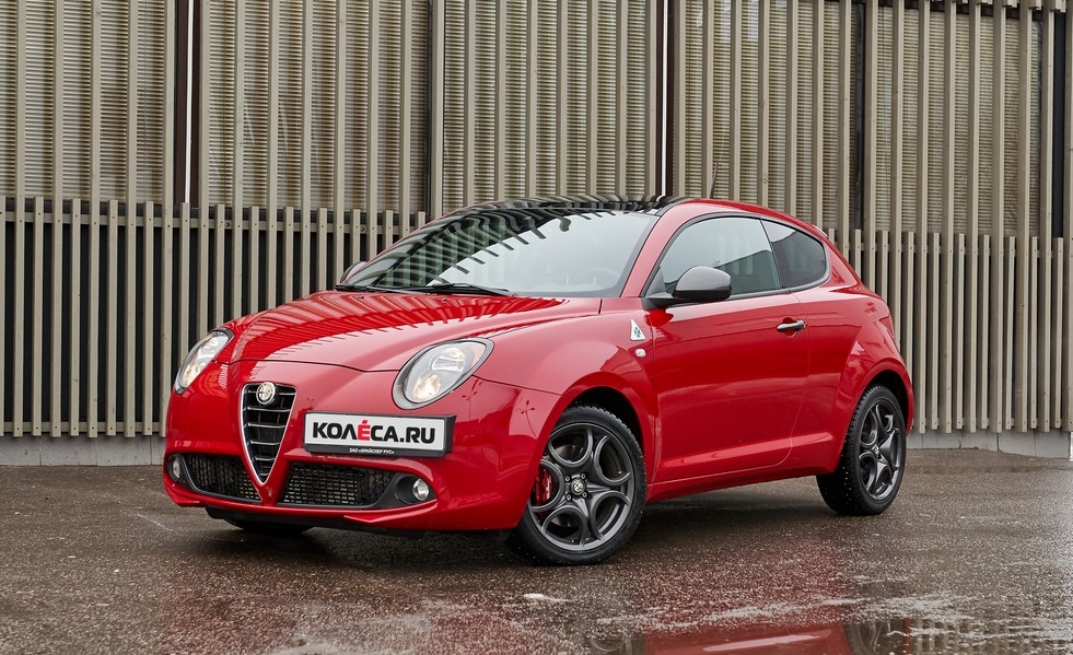 Противоречивая такая, загадочная вся: тест-драйв Alfa Romeo MiTo Quadrifoglio Verde - «Alfa Romeo»