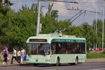 Изучаем ПДД. Каким по очереди пересечет перекресток троллейбус? - «Автоновости»