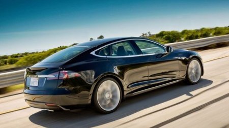 Электрокар Tesla Model S показал живучесть батареи - «Автоновости»