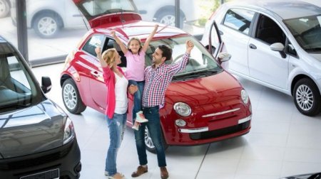 Минпромторг предложил разрешить тратить материнский капитал на автомобили - «Автоновости»
