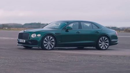 Новая Audi RS7, Bentley Flying Spur и Panamera Turbo S сошлись на прямой - «Автоновости»