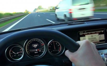 Почему в Германии на автобанах нет ограничения по скорости - «Автоновости»
