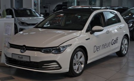 Renault Clio обогнал по продажам Volkswagen Golf - «Автоновости»
