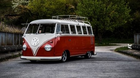 Самый старый коммерческий автомобиль Volkswagen Transporter отмечает 70 лет - «Автоновости»