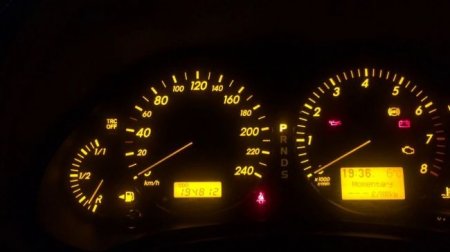 Сколько километров проедет автомобиль, если загорелся индикатор топлива - «Автоновости»