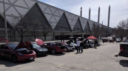 Владельцы Tesla организовали собственную выставку после запрета от дилеров Миссури - «Автоновости»