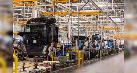 Завод Volvo в России останавливается из-за сложной экономической ситуации - «Автоновости»