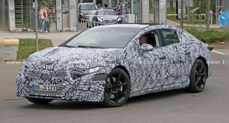 Mercedes EQS поучит четырехколесное рулевое управление - «Автоновости»