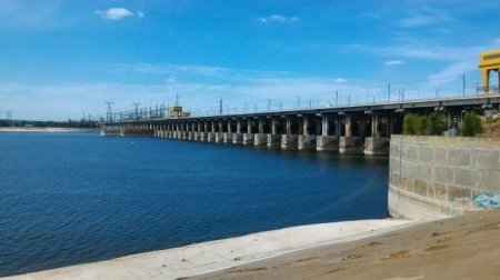 На плотине Волжской ГЭС собирается автомобильная пробка - «Автоновости»