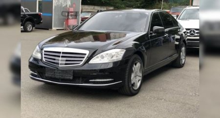 Новый бронированный Mercedes S-Class Guard показали на шпионских снимках - «Автоновости»
