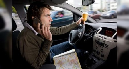 Предусмотрен ли для водителей штраф за применение смартфона как навигатора - «Автоновости»
