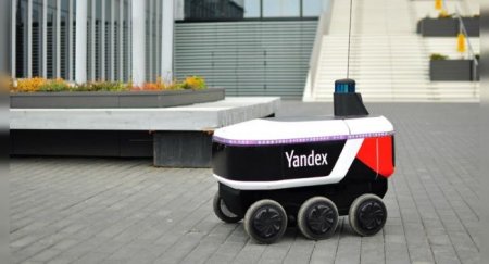 Шестиколёсный беспилотник от Яндекс перевозит корреспонденцию в Сколково - «Автоновости»