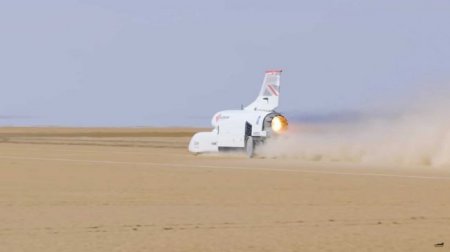 Спидстер Bloodhound LSR разогнался до 1011 км/ч во время тестов - «Автоновости»
