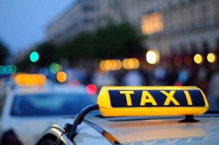 Таксистов начали наказывать за пассажиров без пропуска - «Автоновости»