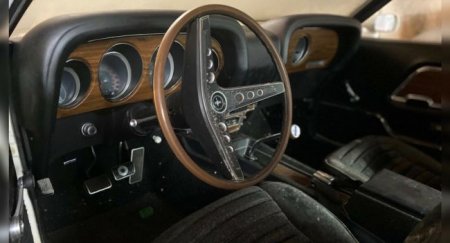 В продаже появился редкий Ford Mustang, который простоял в гараже 39 лет - «Автоновости»