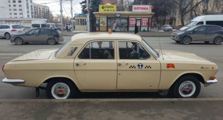 В России продают «Волгу» из такси за 6 млн рублей - «Автоновости»