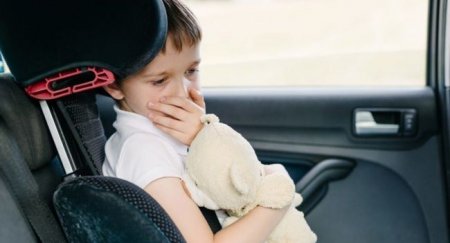 Что делать, если маленького ребенка укачало в автомобиле - «Автоновости»