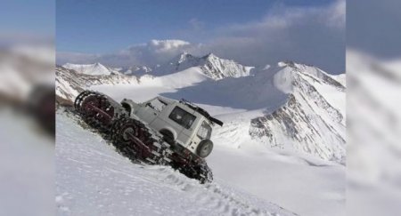 Энтузиасты превратили внедорожник Maruti Gypsys в оригинальный снегоход - «Автоновости»