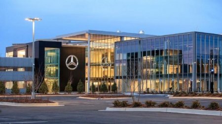 Mercedes-Benz переводит почти всех сотрудников на удаленную работу - «Автоновости»