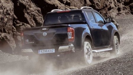 Nissan Frontier лишился рядного двигателя и прибавил в цене - «Автоновости»