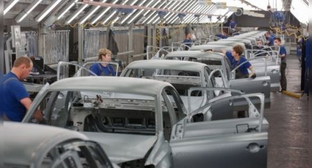 Производство автомобилей в Петербурге в апреле снизилось на 90% - «Автоновости»