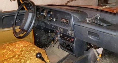В гараже обнаружили Москвич-2140 практически без пробега - «Автоновости»