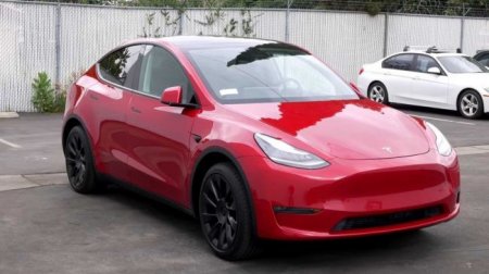 Владельцы Tesla Model Y пожаловались на лакокрасочное покрытие автомобиля - «Автоновости»