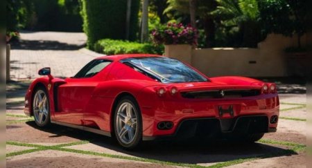 Идеальный Ferrari Enzo 2003 года продали за 187 млн рублей - «Автоновости»